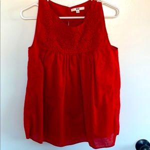 Uniqlo pleated sleeveless shirt